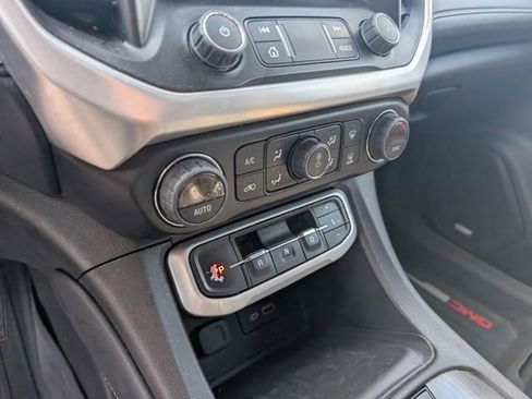 Used 2023 GMC Acadia SLT w/ Technology Package AWD/4WD image 22