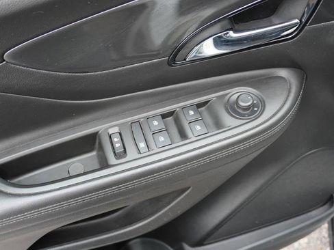 Used 2017 Buick Encore Essence FWD image 10