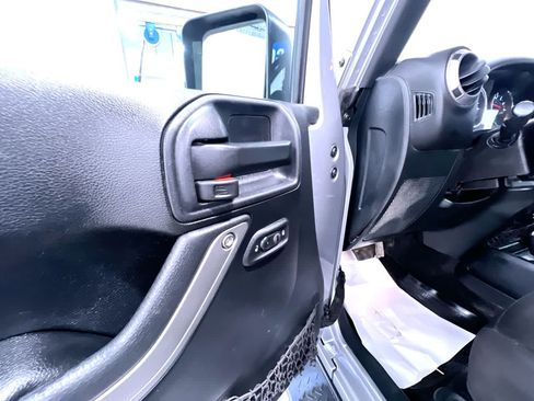 Used 2016 Jeep Wrangler Unlimited Sport w/ Quick Order Package 24S AWD/4WD image 12