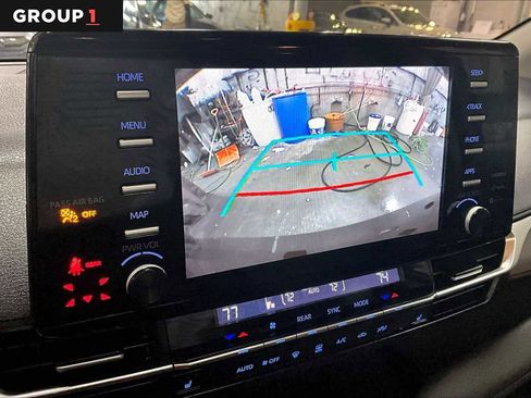 Used 2021 Toyota Sienna XLE image 27