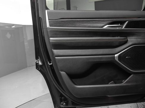 Used 2023 Jeep Wagoneer Series III w/ Convenience Group I image 38