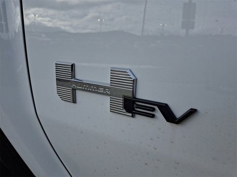 New 2025 GMC Hummer EV 2X image 11