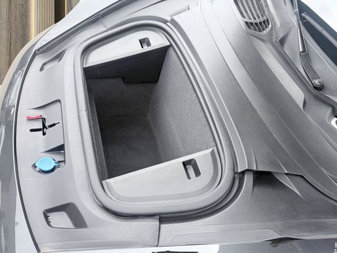 Used 2023 Porsche Taycan image 70