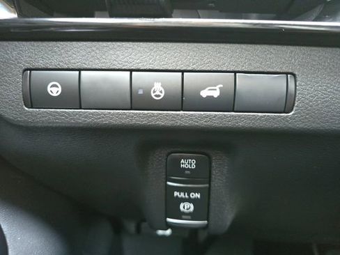 Certified 2025 Nissan Murano SL image 10