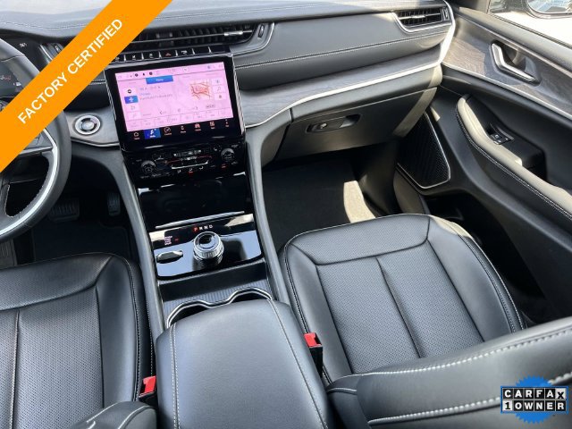 Certified 2025 Jeep Grand Cherokee Limited w/ Luxury Tech Group II AWD/4WD image 16