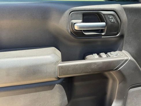 Used 2019 Chevrolet Silverado 1500 Custom w/ Custom Value Package RWD image 11
