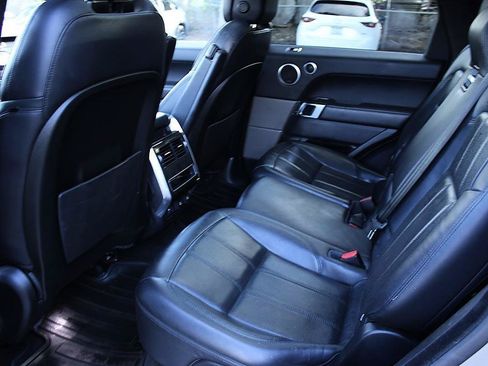 Used 2018 Land Rover Range Rover Sport HSE AWD/4WD image 13