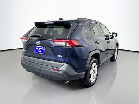 Used 2019 Toyota RAV4 XLE FWD image 5