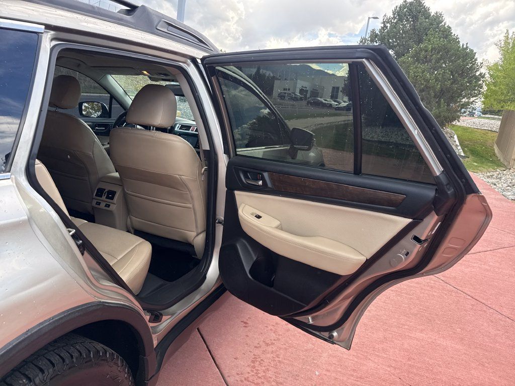 Used 2016 Subaru Outback 2.5i Limited AWD/4WD image 24