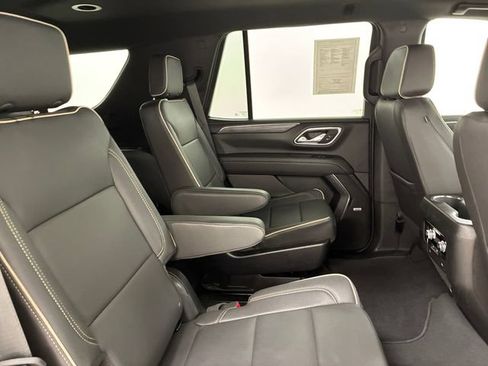 Used 2024 GMC Yukon SLT w/ Max Trailering Package AWD/4WD image 16