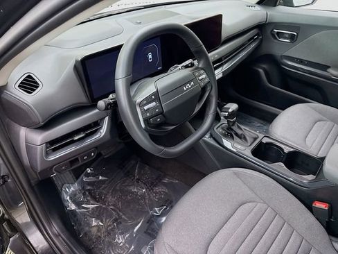 Used 2025 Kia K4 EX image 9