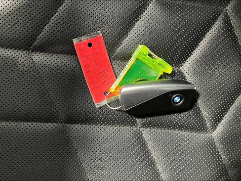 Used 2024 BMW 530i xDrive w/ Premium Package image 13