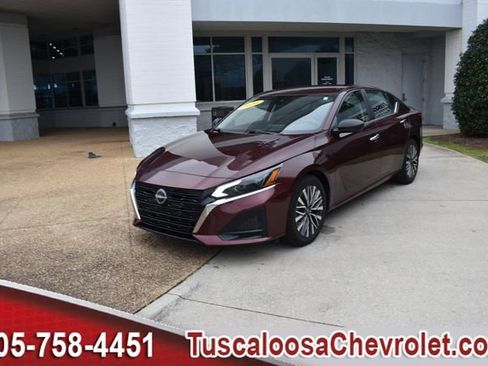 Used 2024 Nissan Altima 2.5 SV image 4