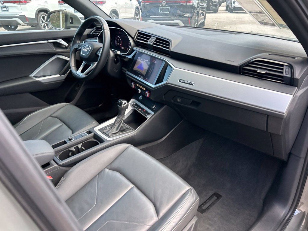 Used 2020 Audi Q3 2.0T Premium w/ Convenience Package AWD/4WD image 39
