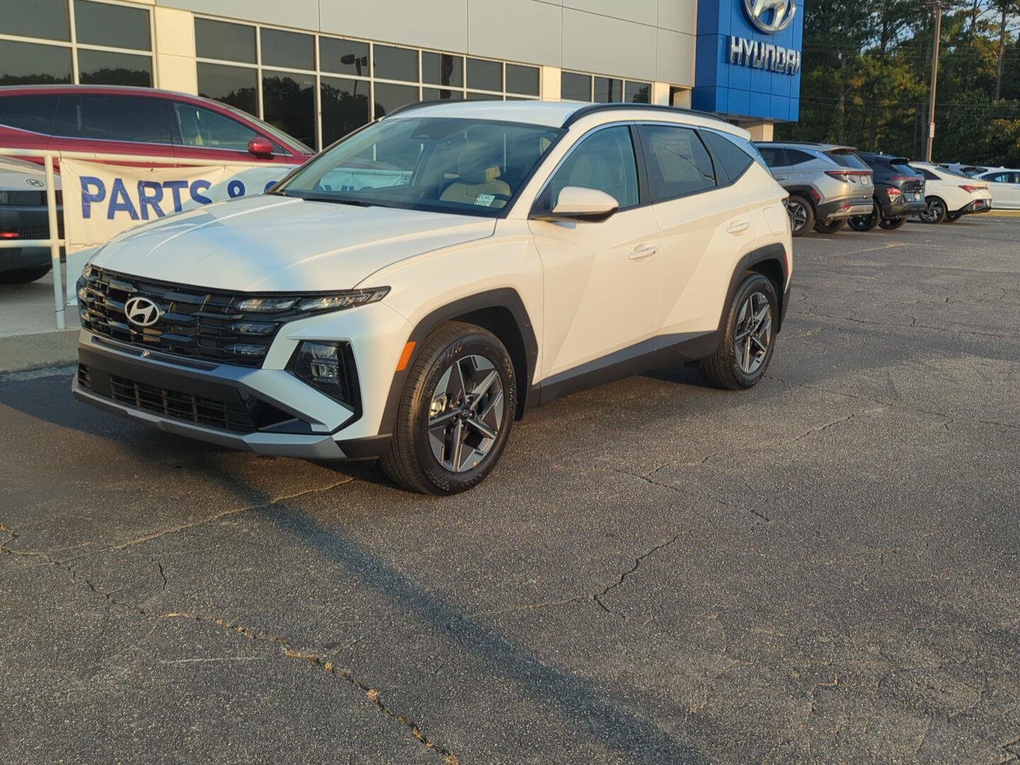 New 2026 Hyundai Tucson SEL FWD image 1