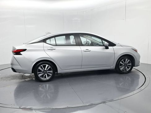 Used 2024 Nissan Versa SV FWD image 8