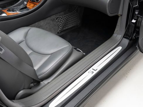 Used 2005 Mercedes-Benz SL 500 image 56