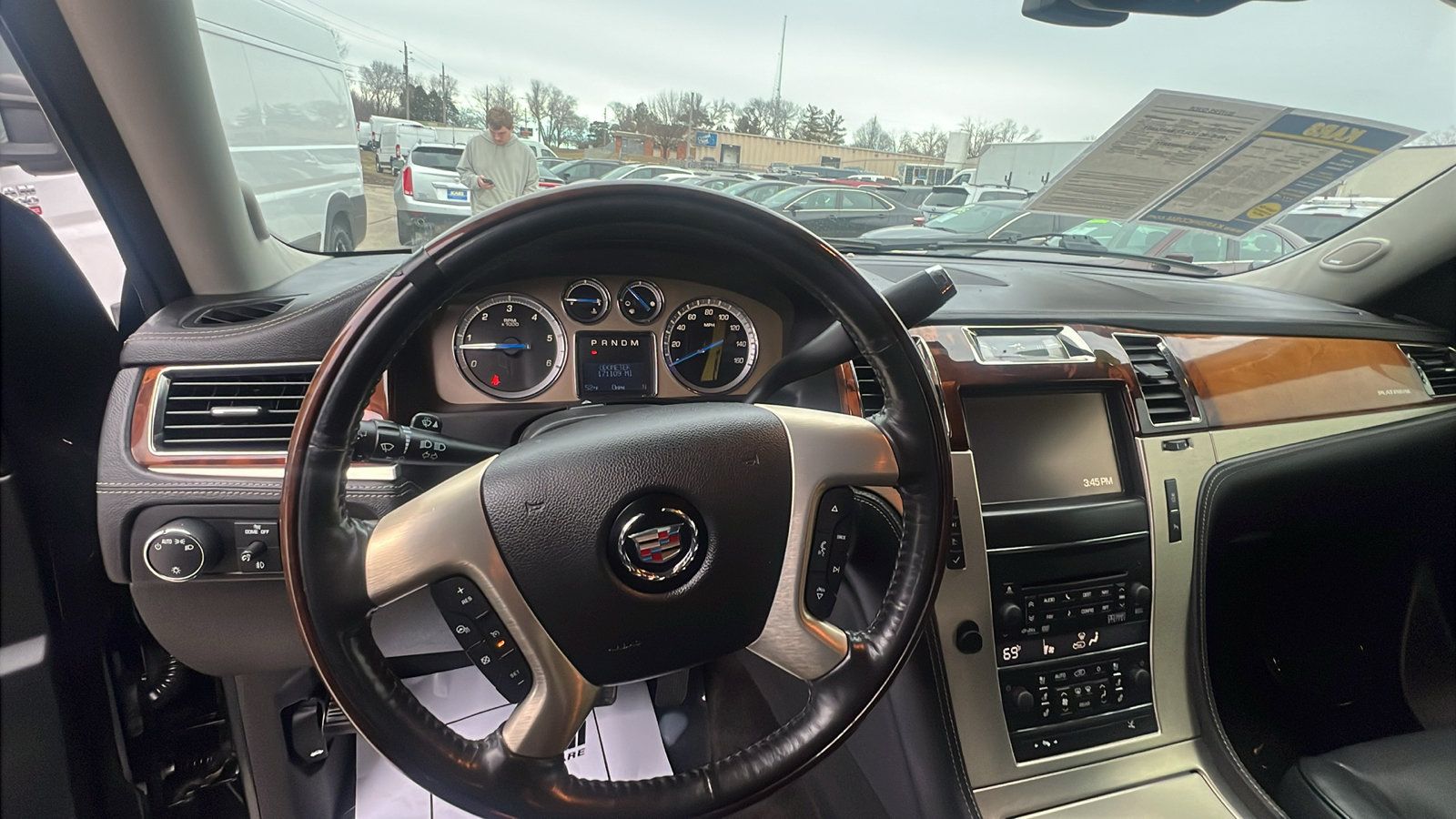 Used 2012 Cadillac Escalade Platinum AWD/4WD image 14