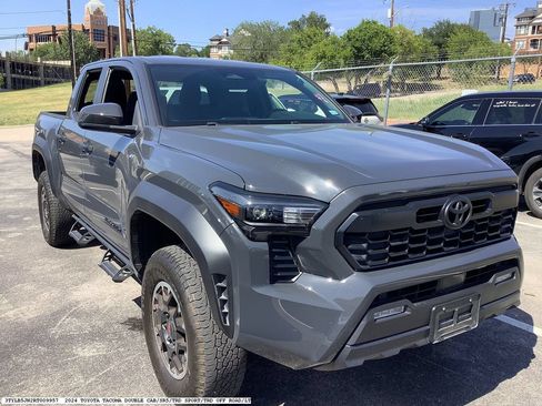 Used 2024 Toyota Tacoma TRD Off-Road AWD/4WD image 5