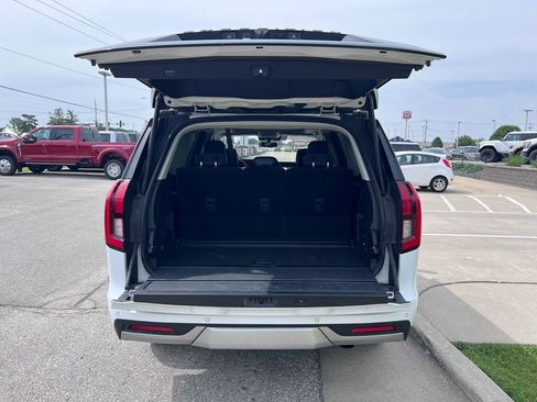 Certified 2025 Ford Expedition Platinum AWD/4WD image 16
