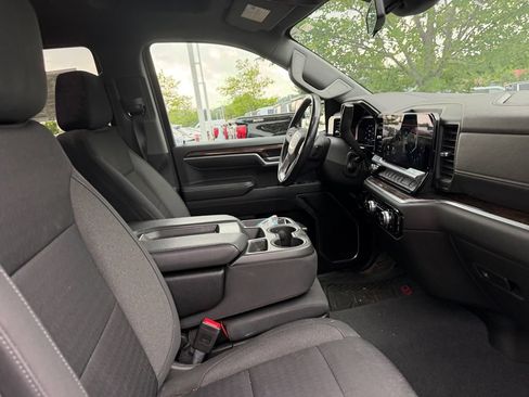 Used 2022 GMC Sierra 1500 SLE AWD/4WD image 36