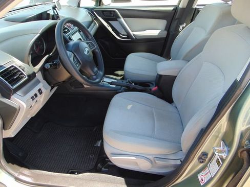 Used 2016 Subaru Forester 2.5i w/ Alloy Wheel Package AWD/4WD image 10