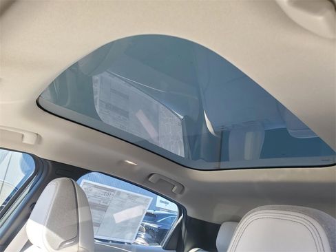 New 2026 Nissan Leaf Platinum+ image 16