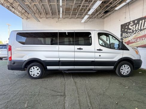 Used 2019 Ford Transit 350 XLT image 32