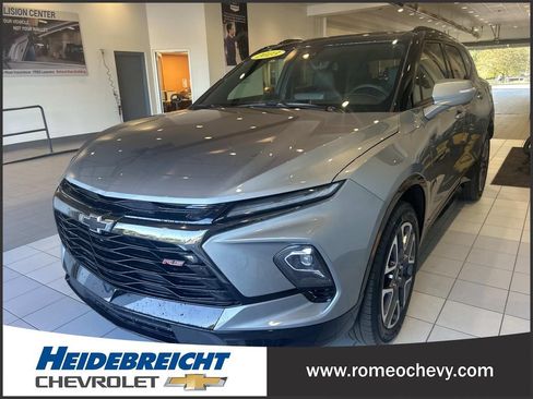 Used 2023 Chevrolet Blazer RS w/ Driver Confidence II Package FWD image 6