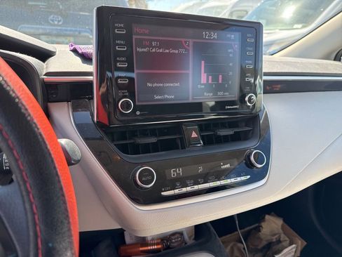 Used 2021 Toyota Corolla LE image 5