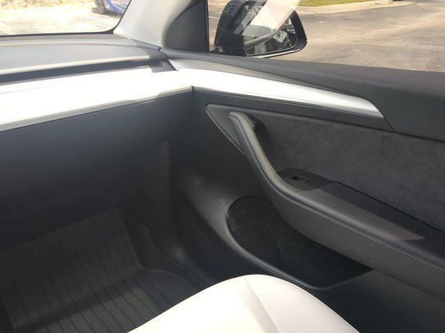 Used 2024 Tesla Model Y Performance AWD/4WD image 19