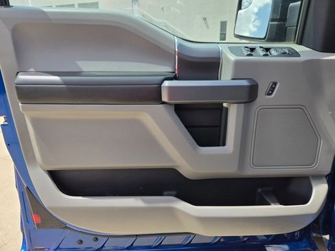 Used 2018 Ford F150 XLT w/ Equipment Group 302A Luxury AWD/4WD image 11
