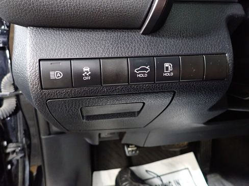 Used 2019 Toyota Camry SE FWD image 23