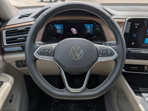New 2026 Volkswagen Atlas SE AWD/4WD image 9