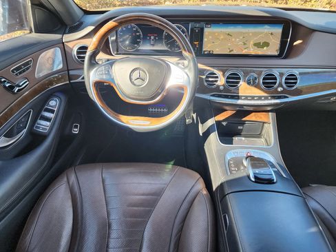 Used 2015 Mercedes-Benz S 550 Sedan image 19