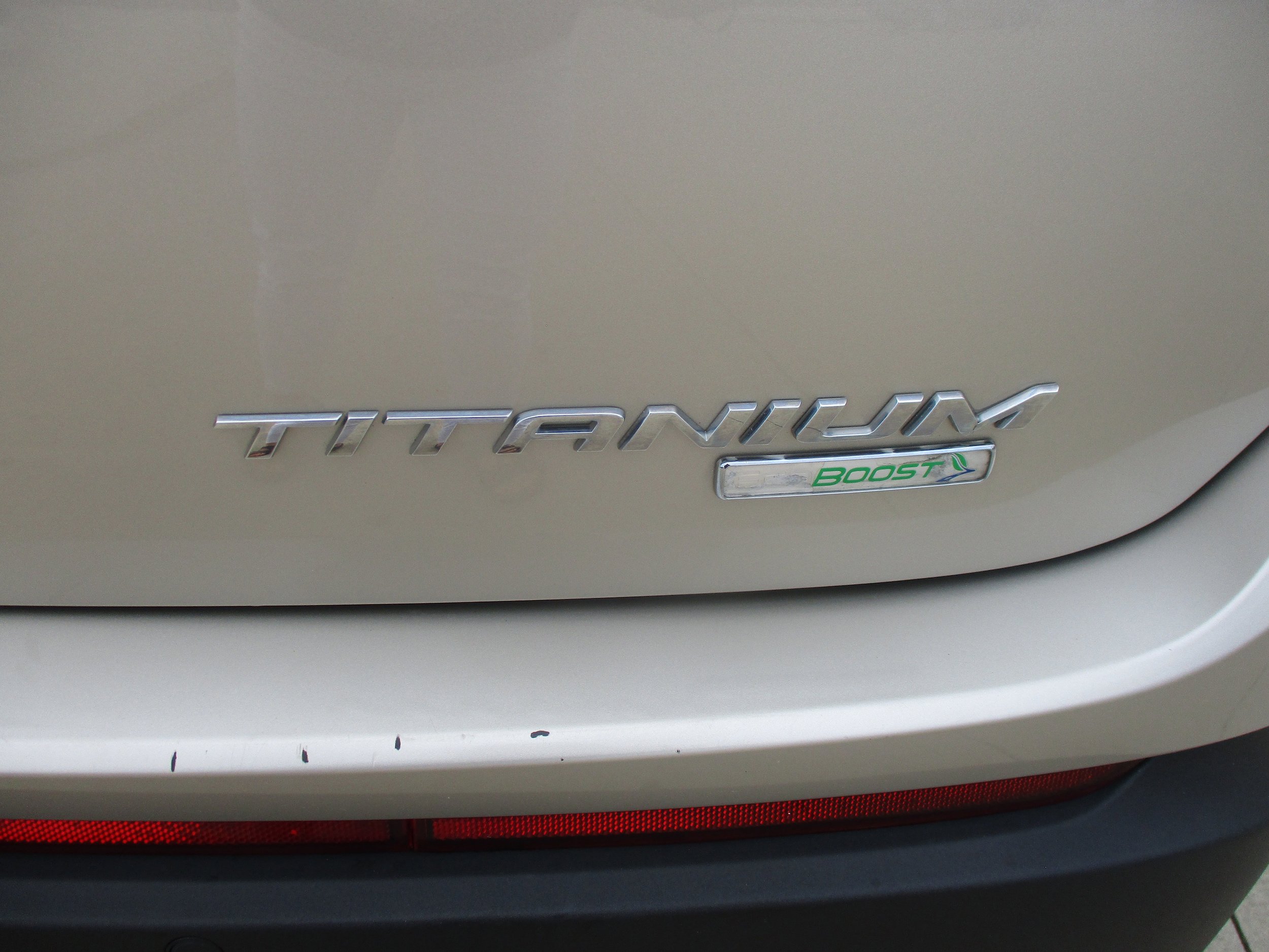 Used 2017 Ford Edge Titanium w/ Cold Weather Package FWD image 5