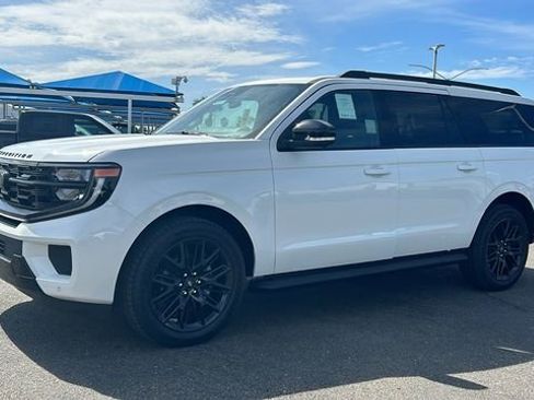New 2026 Ford Expedition Max Platinum w/ Stealth Appearance Package AWD/4WD image 7
