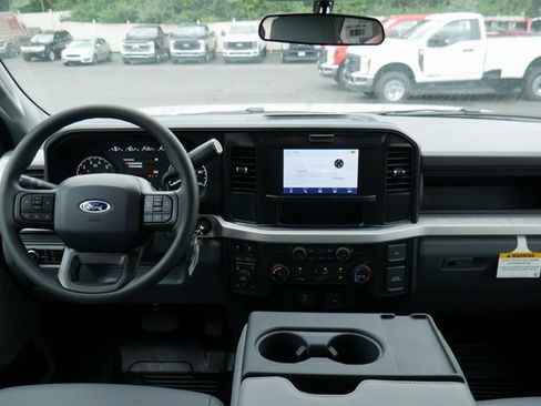 New 2025 Ford F250 XL w/ 360-Degree Camera Package image 4