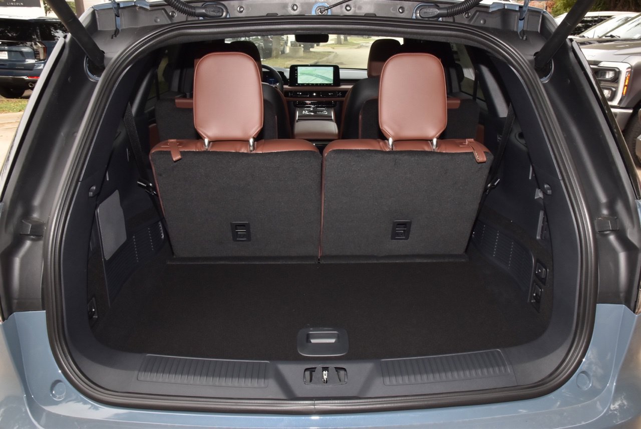 New 2027 Lincoln Aviator Reserve w/ Jet Appearance Package RWD image 36