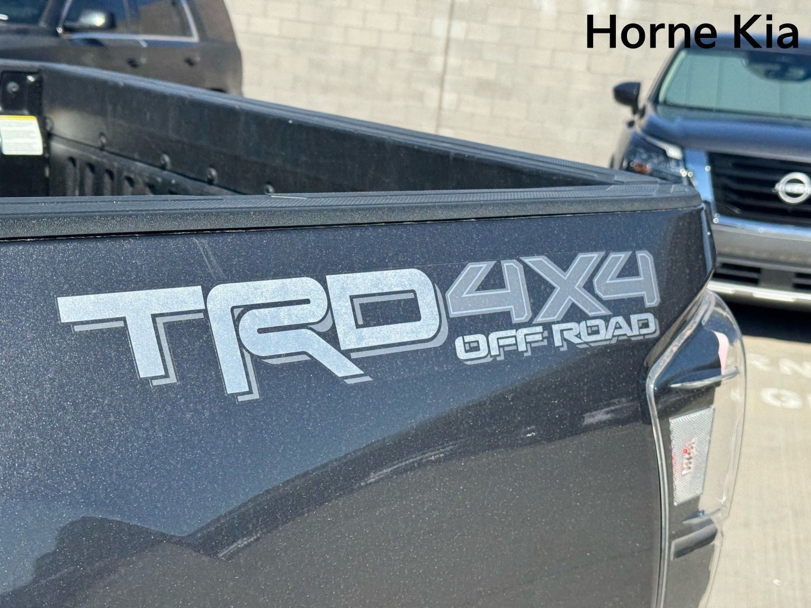 Used 2020 Toyota Tacoma TRD Off-Road w/ Technology Package AWD/4WD image 30