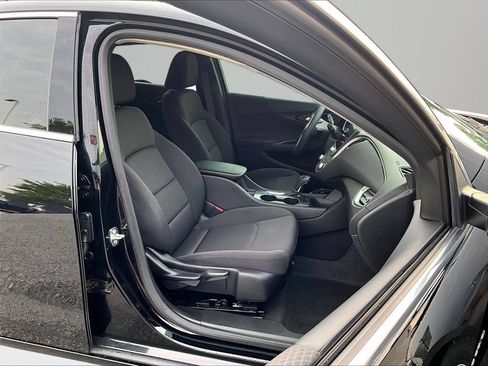 Used 2020 Chevrolet Malibu LS FWD image 8