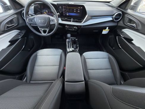 New 2026 Chevrolet Trax LT w/ Driver Confidence Package FWD image 10