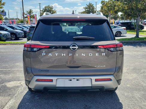 Certified 2024 Nissan Pathfinder Platinum FWD image 5