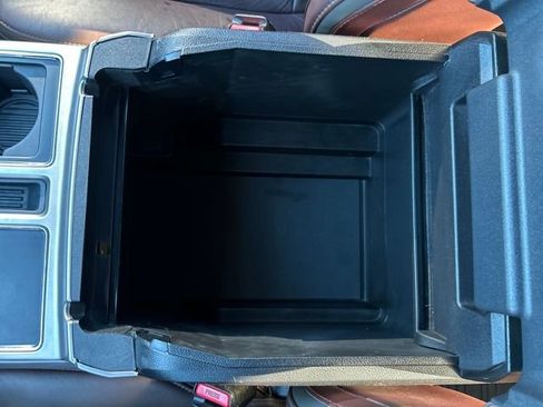 Used 2016 Ford F150 Platinum image 27