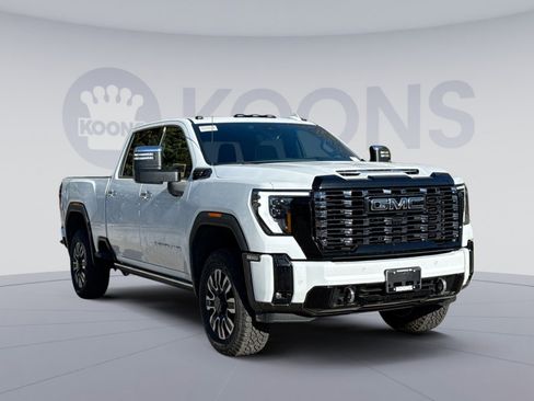 New 2026 GMC Sierra 2500 Denali Ultimate w/ Max Trailering Package image 10