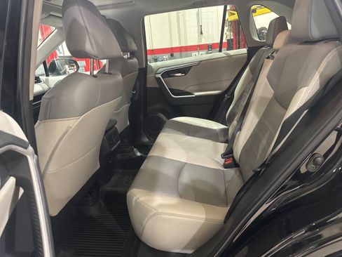 Certified 2021 Toyota RAV4 XLE Premium FWD image 40