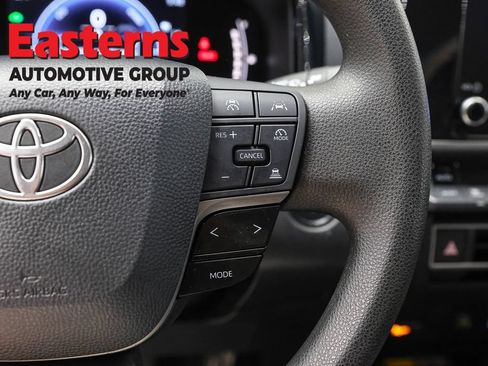 Used 2025 Toyota Camry LE FWD image 15