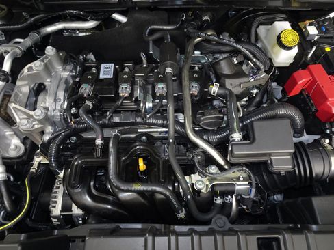 New 2026 Nissan Kicks SR w/ SR Premium Package image 9