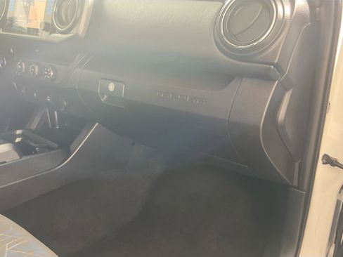 Used 2017 Toyota Tacoma TRD Off-Road w/ Tow Package RWD image 35