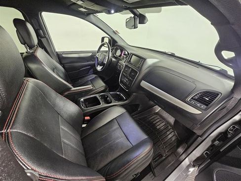 Used 2019 Dodge Grand Caravan GT image 14